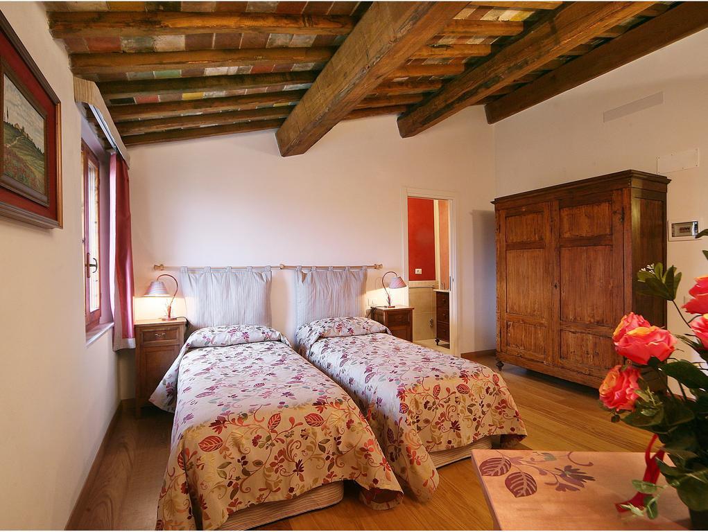 Casacenti B&B Сиена Стая снимка